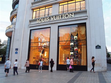 louis vuitton paris stores|louis vuitton paris outlet.